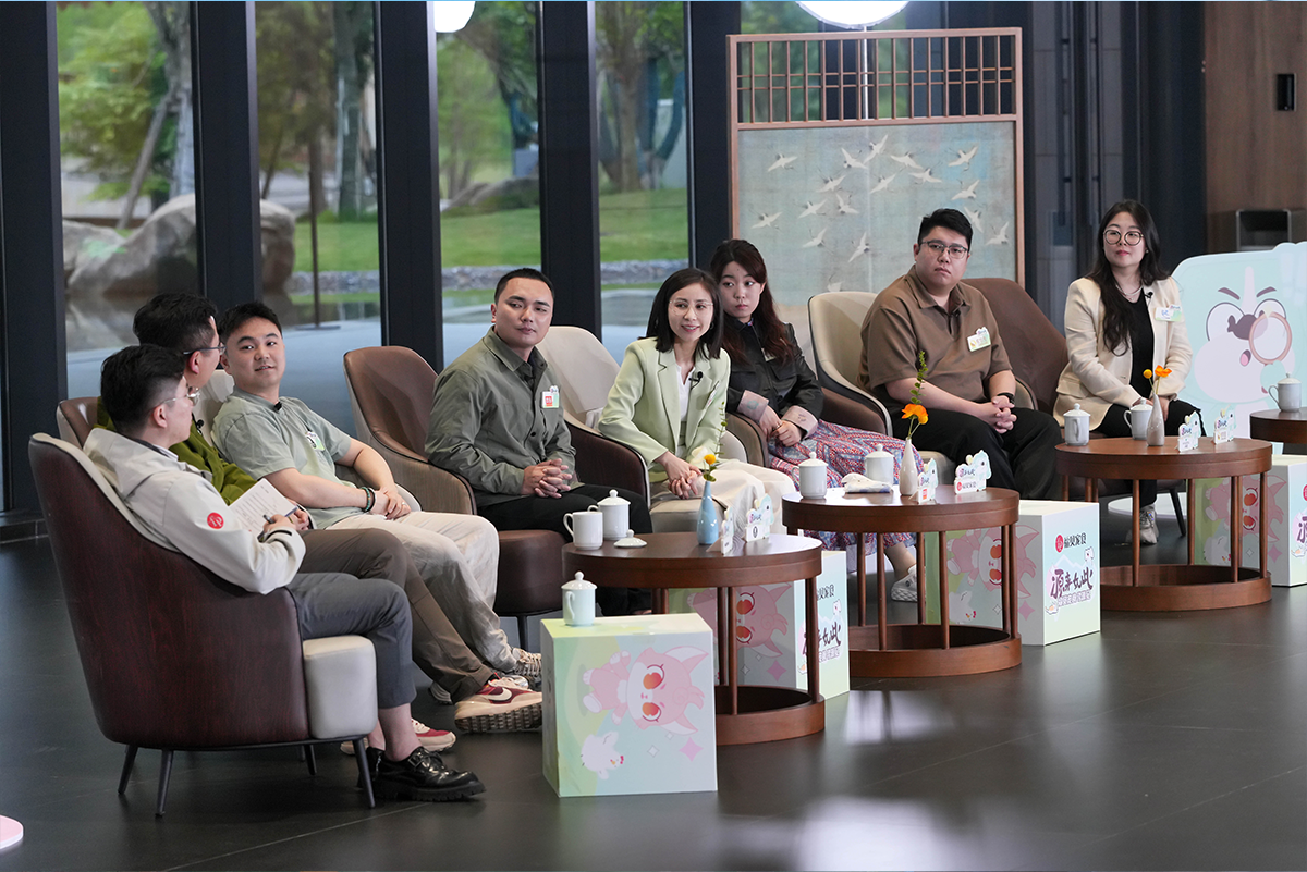 節(jié)目錄制 側面全景.png